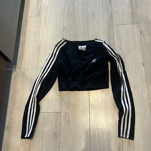 NWOT-Adidas Cropped Button Longsleeve